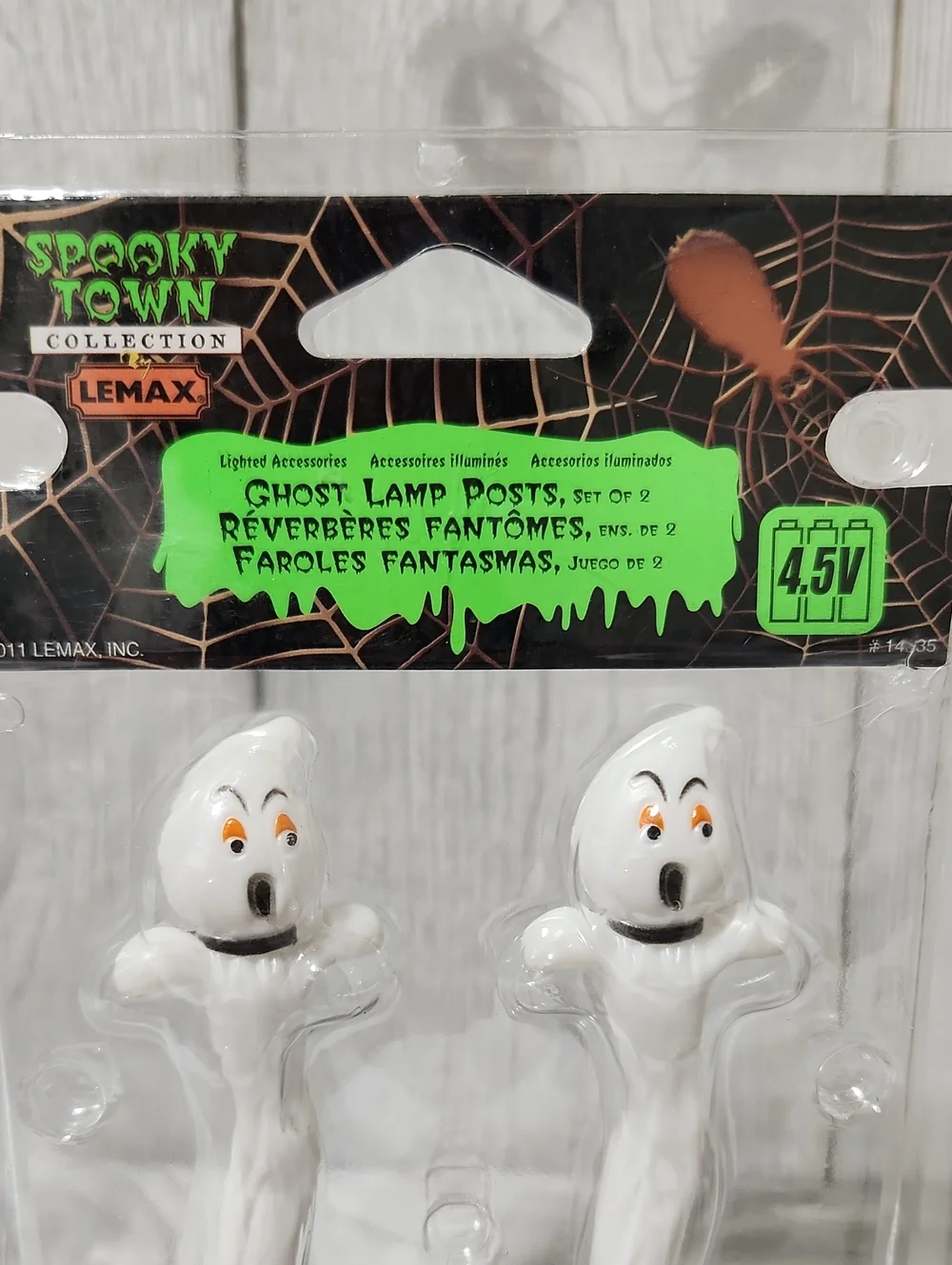 Lemax Spooky Town Halloween Ghost Lamp Posts, Set of 2 14335